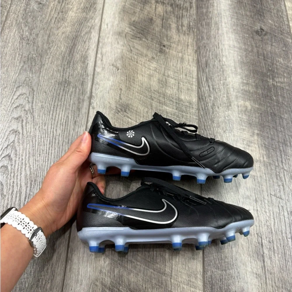 Nike Black/Blue Soccer Cleats‎